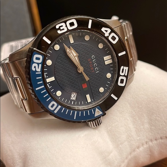 Gucci Watch - Picture 6 of 6